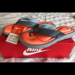 Brand New Nike Women Comfort Thong Sandals NWB
